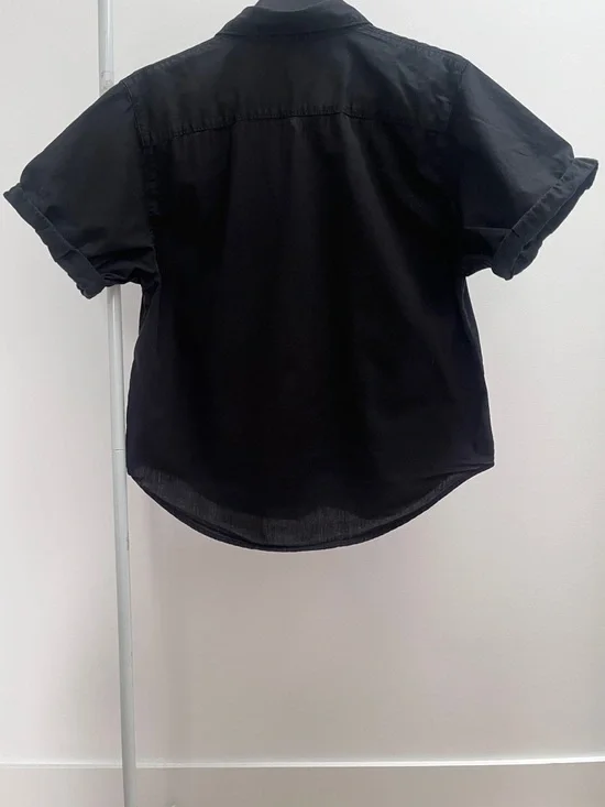 Aritzia Denim Forum the Jane shirt S black short sleeve button up timeless - Picture 8 of 13